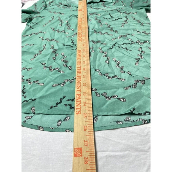 Ann Taylor Womens XS Blouse 1/2 Button Down Roll Tab Sleeves Green Floral Leafs - Picture 8 of 8